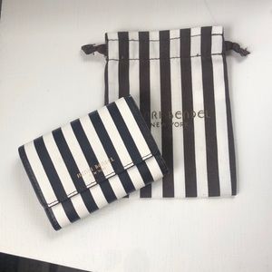 Henri Bendel wallet